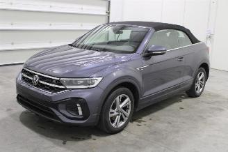krockskadad bil auto Volkswagen T-Roc  2023/4