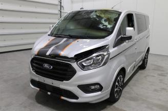 krockskadad bil auto Ford Transit  2020/2