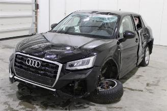 krockskadad bil auto Audi Q2  2025/9