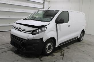 krockskadad bil auto Citroën Jumpy  2022/6