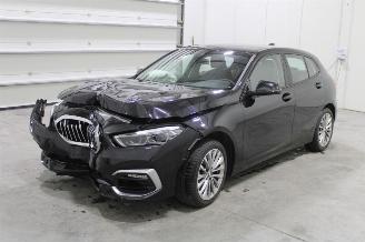 krockskadad bil auto BMW 1-serie 118 2020/10