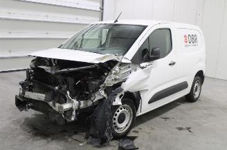 Auto incidentate Peugeot Partner  2022/5