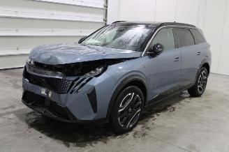 Salvage car Peugeot 5008  2025/4