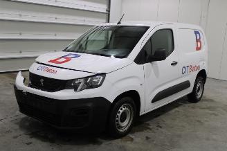 Salvage car Peugeot Partner  2023/8