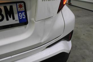 Toyota C-HR  picture 9