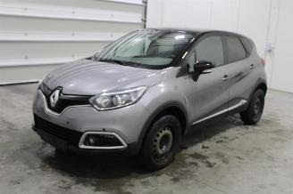krockskadad bil auto Renault Captur  2017/4