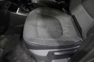 Renault Captur  picture 15