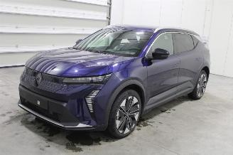 Damaged car Renault Scenic  2025/10