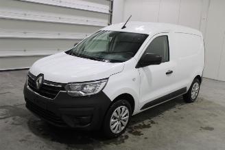 Damaged car Renault Express  2023/6
