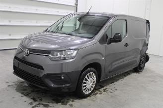 Salvage car Toyota ProAce City 2022/1
