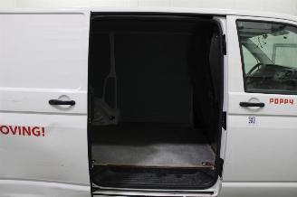 Volkswagen Transporter T6 picture 20