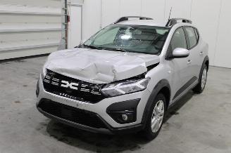 krockskadad bil auto Dacia Sandero  2024/1