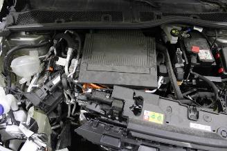 Peugeot 208  picture 14