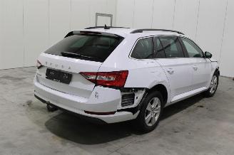 Skoda Superb  picture 3