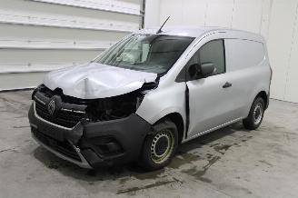 Damaged car Renault Kangoo  2024/9