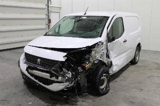 skadebil auto Peugeot Partner  2023/11