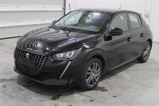 damaged passenger cars Peugeot 208  2021/5