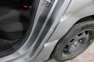 Peugeot 208  picture 19