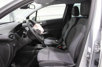 Opel Crossland X picture 11