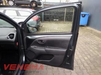 Peugeot 108 108, Hatchback, 2014 1.0 12V VVT-i picture 10