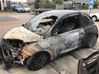 Salvage car Opel Adam BENZINE - 1229CC - 51KW 2017/1