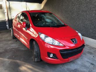 Salvage car Peugeot 207 1360CC - 54KW - BENZINE 2013/1