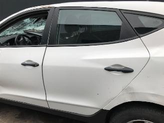 Hyundai Ix35 (LM) SUV 2010 / 2015 1.6 GDI 16V SUV  Benzine 1.591cc 99kW (135pk) FWD 2010-11/2015-09 picture 6