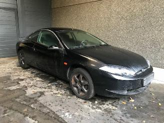 Coche siniestrado Ford Cougar (ECX/W) Coupé 1998 / 2001 2.0 16V Coupe 2Dr Benzine 1.988cc 96kW (131pk) FWD 2000/1