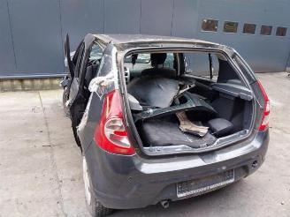 Dacia Sandero Sandero I (BS), Hatchback, 2008 / 2013 1.2 16V picture 10
