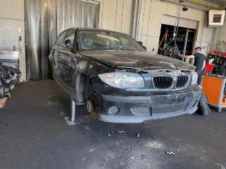 Vrakbiler auto BMW 1-serie 1 serie (E87/87N), Hatchback 5-drs, 2003 / 2012 116i 1.6 16V 2004/9