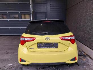 Toyota Yaris Yaris III (P13), Hatchback, 2010 / 2020 1.5 16V Dual VVT-iE picture 2