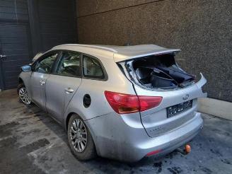 Sloopauto Kia Cee d  2013/10