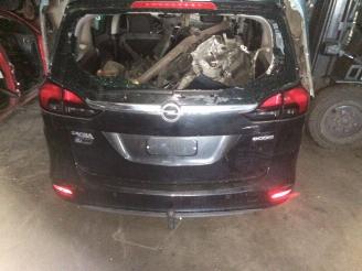 Sloopauto Opel Zafira 2.0 diesel 2013/1