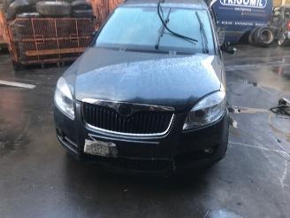 Démontage voiture Skoda Roomster BENZINE - 1400CC - 5VIT 2012/1