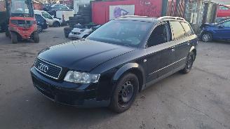 Vrakbiler auto Audi A4 2001 2.0 20v ALT FTX Zwart LY9B onderdelen 2001/10