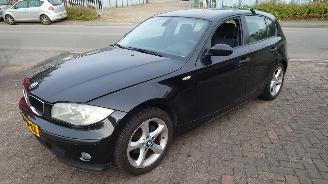 Uttjänta bilar auto BMW 1-serie 2006 116i E87 N45B16A Zwart 475 onderdelen 2006/4