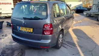 Volkswagen Touran 2007 1.6i BSE JJT Grijs LD7S onderdelen picture 5