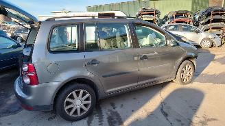 Volkswagen Touran 2007 1.6i BSE JJT Grijs LD7S onderdelen picture 8