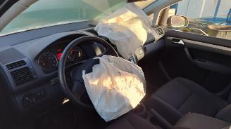 Volkswagen Touran 2007 1.6i BSE JJT Grijs LD7S onderdelen picture 15