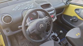 Peugeot 107 2006 1.0 12v 1KRFE Geel KBL onderdelen picture 13