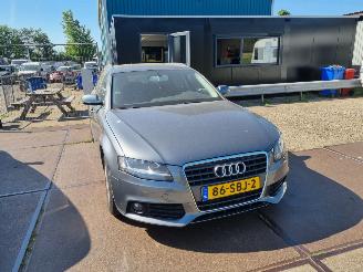 Schadeauto Audi A4 Avant  2011/10
