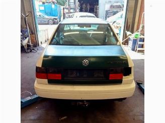 Volkswagen Vento Vento (1H2), Sedan, 1991 / 1998 1.8 i picture 3