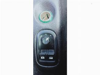 Peugeot 206 206 (2A/C/H/J/S), Hatchback, 1998 / 2012 1.4 XR,XS,XT,Gentry picture 6