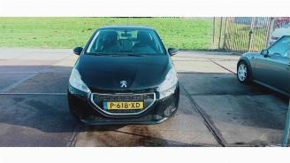Salvage car Peugeot 208 208 I (CA/CC/CK/CL), Hatchback, 2012 / 2019 1.0 Vti 12V PureTech 2015/5