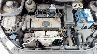 Peugeot 206  picture 9