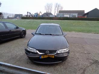 Ocazii autoturisme Opel Vectra  2000/2