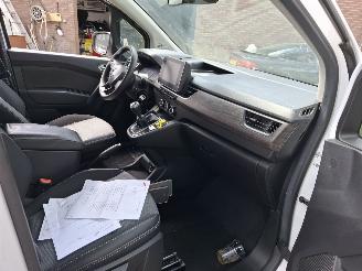 Renault Kangoo 1300 tce Luxe  5persoons 27000km rijdend incl btw NL kenteken picture 17