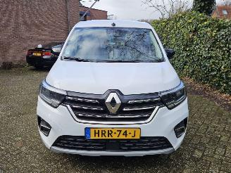 Renault Kangoo 1300 tce Luxe  5persoons 27000km rijdend incl btw NL kenteken picture 2