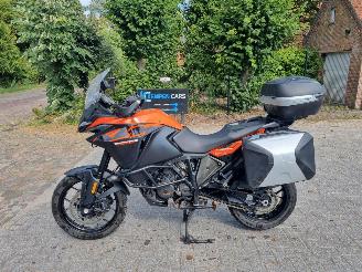 danneggiata motocicli KTM  1090 Adventure L Garmin Koffers Handvatverw. 2018/6