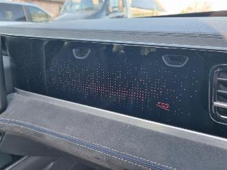 Volkswagen Passat 1.5 eTSI DSG R-Line Pano Stoelverw Led picture 16